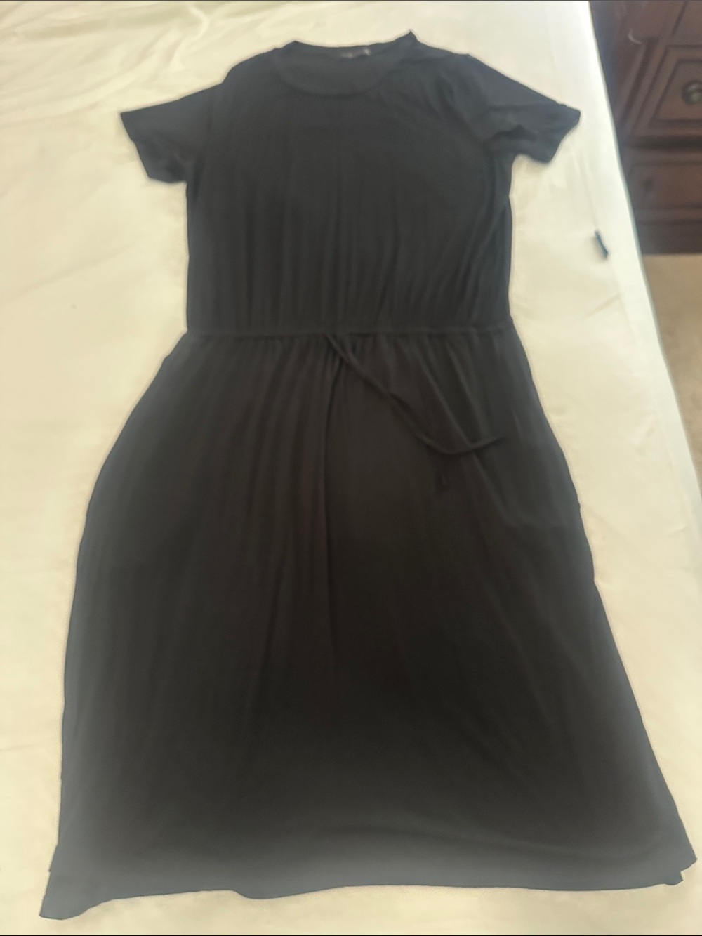 Classic Black Short-Sleeve Waist-Tie Midi Dress with pockets super soft